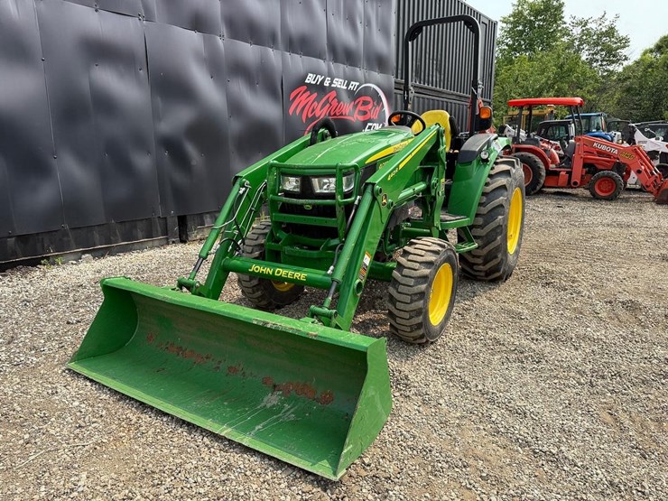 2023-john-deere-4052r-image-8