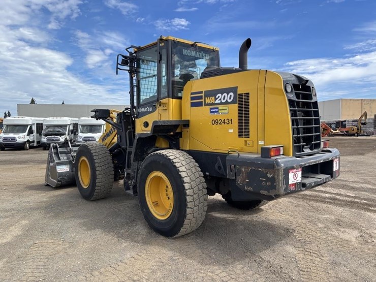 2019-komatsu-wa200-8-image-4