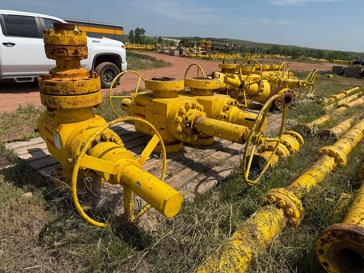 (4)-7-1/16”-10m-manual-frac-valves-image-3