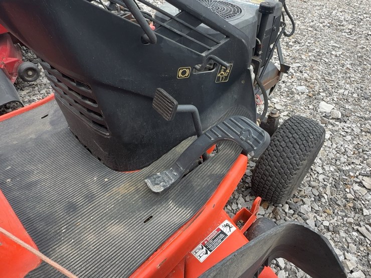 kubota-t1670-image-29
