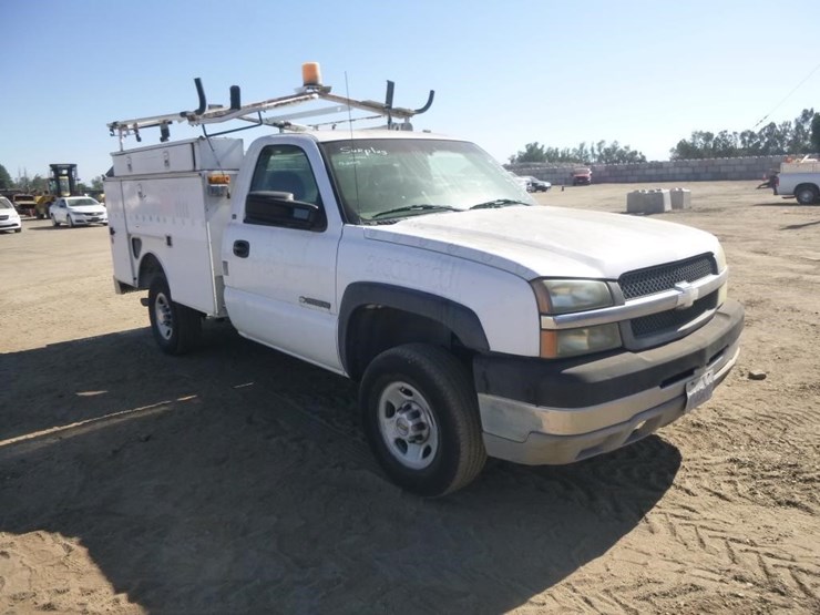 2003-chevrolet-silverado-2500hd-image-3
