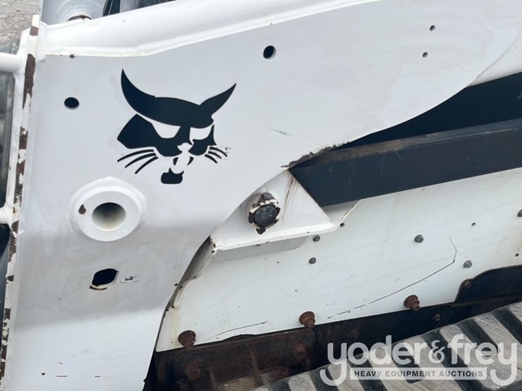 2016-bobcat-t870-image-34