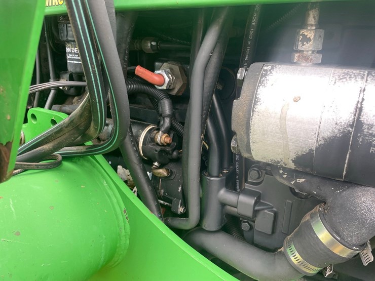 2004-john-deere-5520-image-23