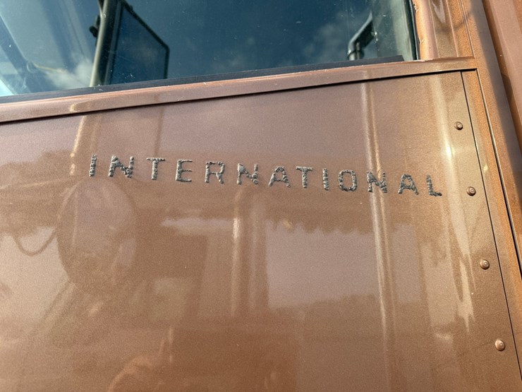 2007-international-9900i-image-32