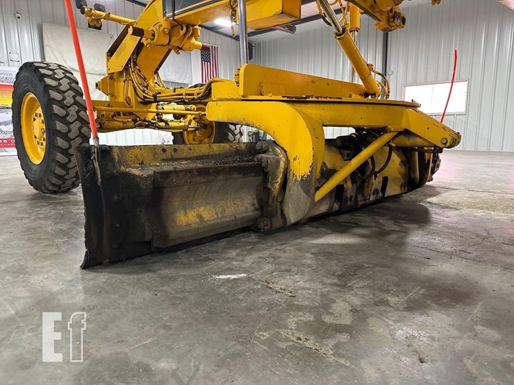 2005-caterpillar-120h-image-9