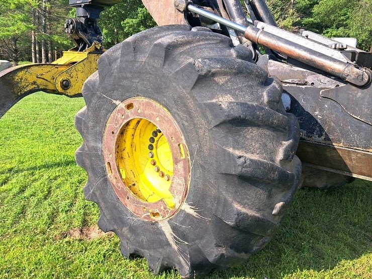 2008-deere-748h-image-31