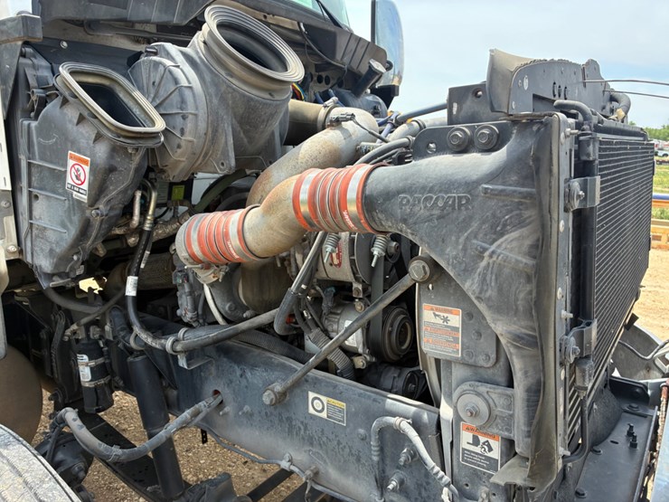 2017-kenworth-t270-image-11