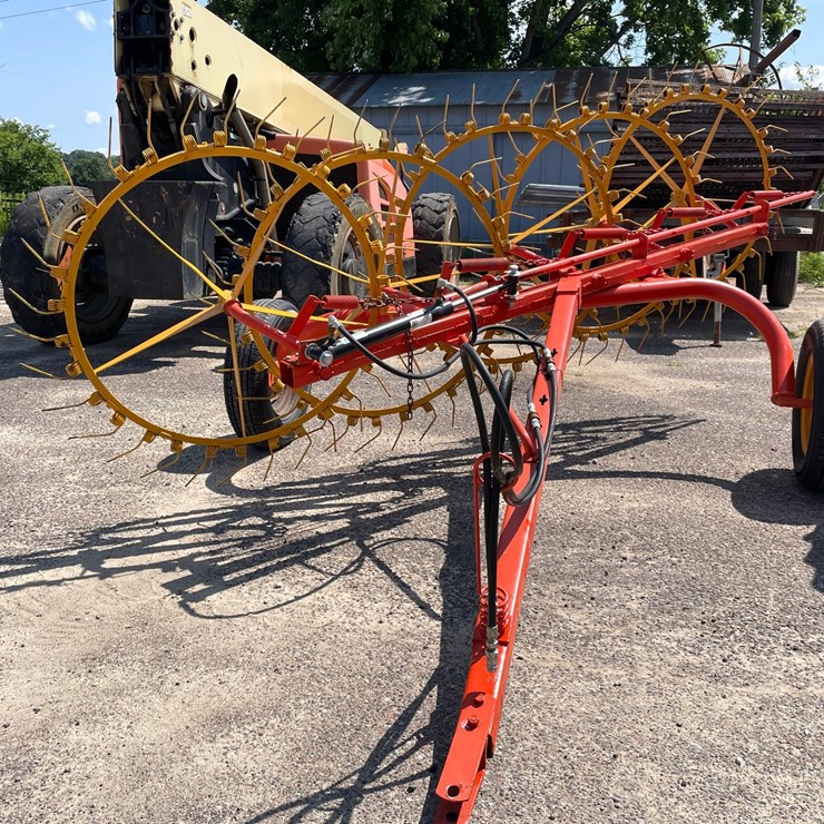 #2103 • 5 Wheel Rake