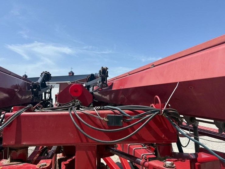 case-ih-5500-image-11