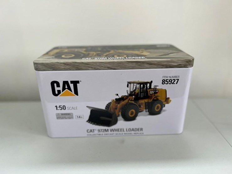#90-•-cat-950m-wheel-loader-1:50-scale-replica--die-cast-metal-image-6