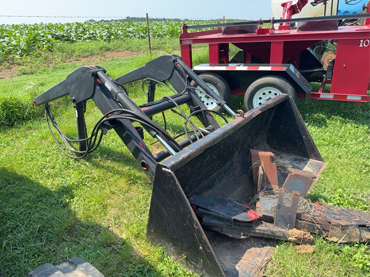 loader-with-bucket-to-fit-new-holland-tn-image-2
