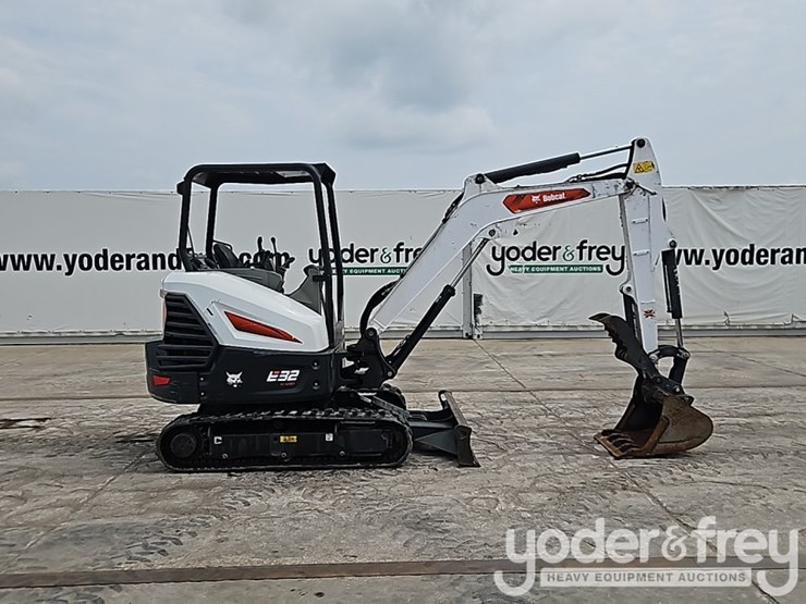 2022-bobcat-e32-image-6