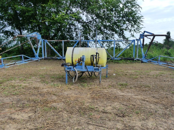 3pt-200-gal-boom-sprayer-image-2