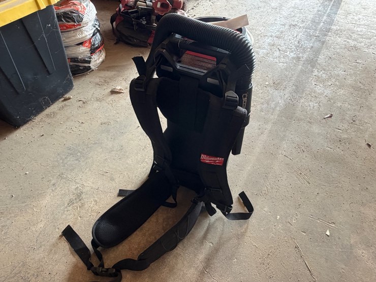 #6-•-miwaukee-portable-vacuum-cleaner-image-6