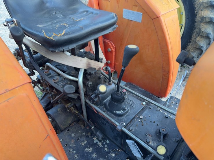 2004-tractor-king-200-image-26