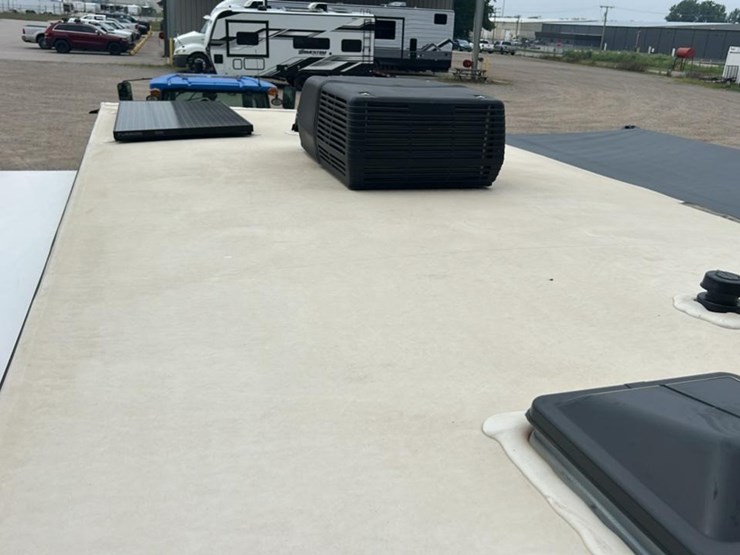 #140-•-2025-grand-design-imagine-xls-22mle-camper-image-31