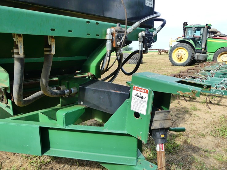 2021-chandler-manure-spreader-image-12