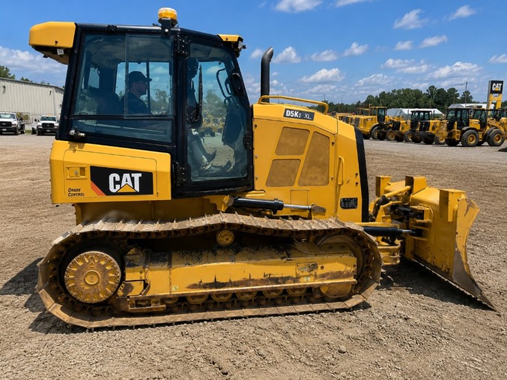2018-caterpillar-d5k2-xl-image-2