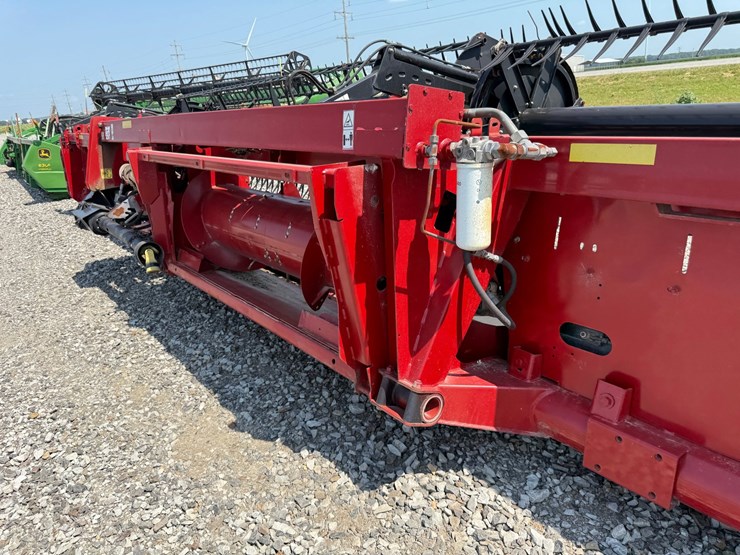 2014-case-ih-3162-image-10
