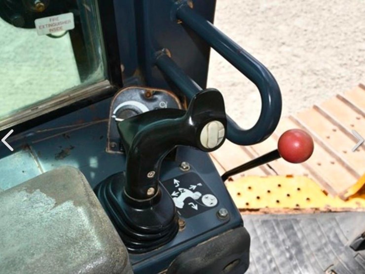 2008-deere-700j-xlt-image-9