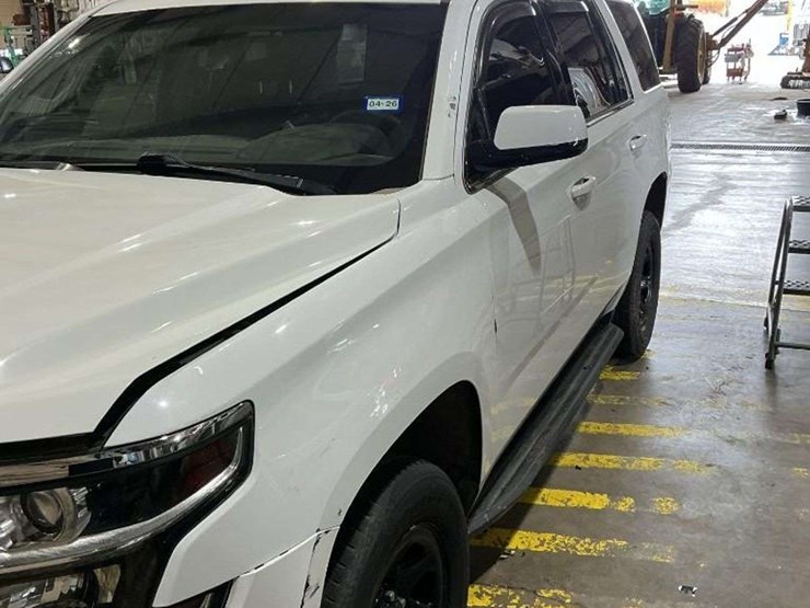 2019-chevrolet-tahoe-image-2