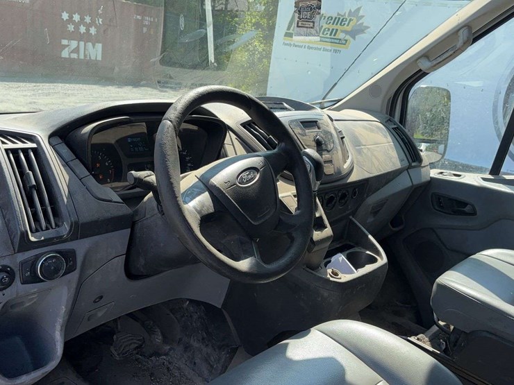 2017-ford-transit-image-11