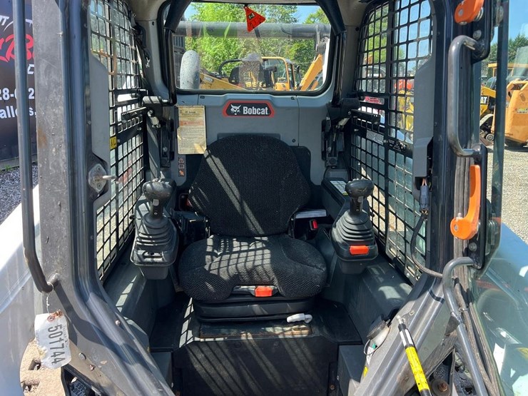 2022-bobcat-t76-image-18