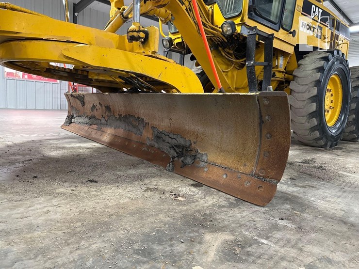 2004-caterpillar-120h-image-10