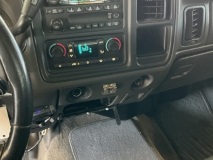 2005-gmc-sierra-2500hd-image-20