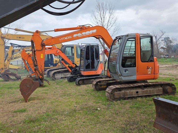 hitachi-zx75us-a-image-1