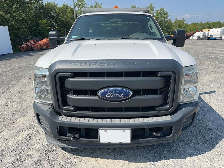 2014-ford-f250-xl-image-2
