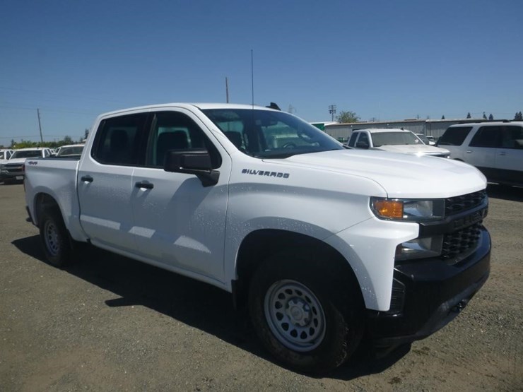 2021-chevrolet-1500-image-2