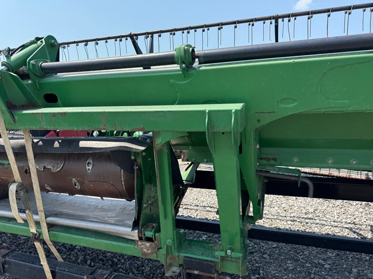 john-deere-630d-image-12