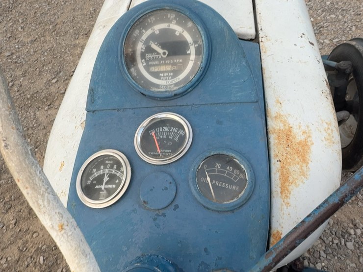 1957-ford-800-image-36