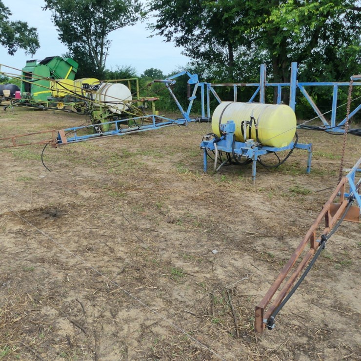 3pt 200 Gal Boom Sprayer