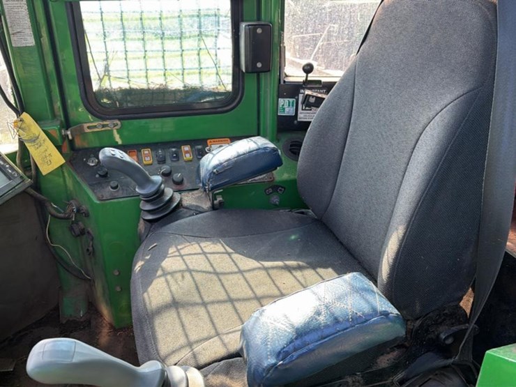 2012-deere-843k-image-32