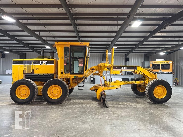 2005-caterpillar-120h-image-6