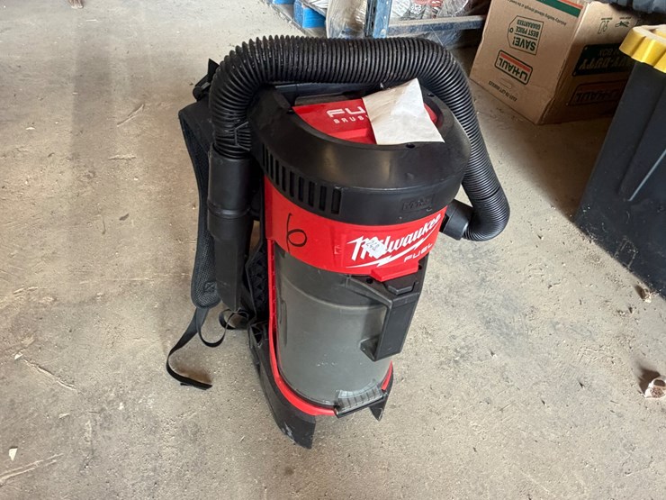 #6-•-miwaukee-portable-vacuum-cleaner-image-2