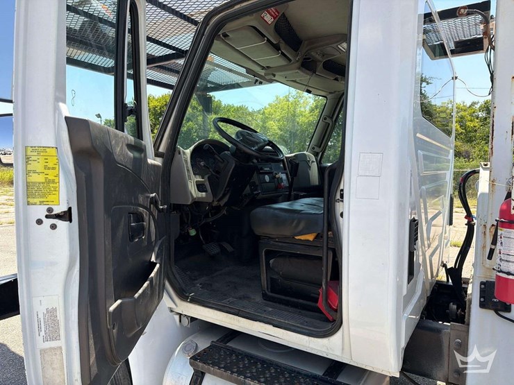 2013-international-durastar-4300-image-40
