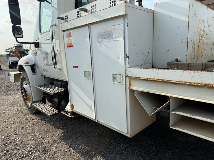 2007-international-durastar-4300-image-82