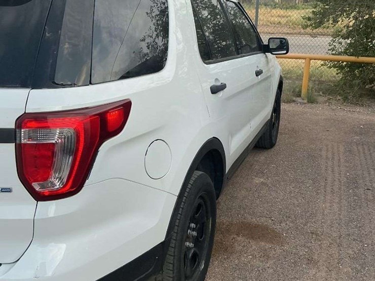 2018-ford-explorer-image-6