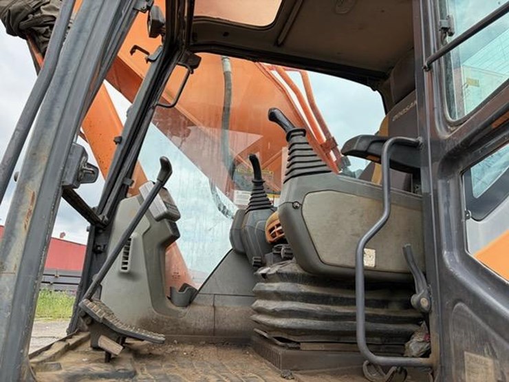 2018-doosan-dx480-lc-image-3