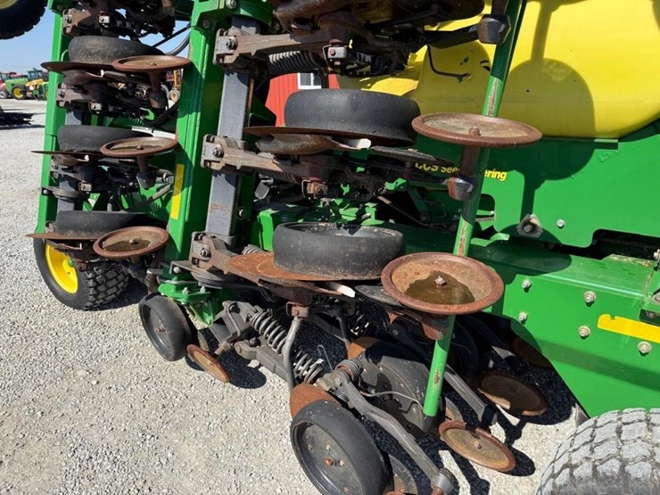 2015-john-deere-1990-image-12