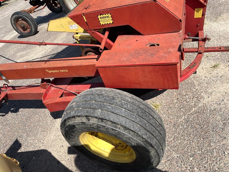 new-holland-s717-image-9