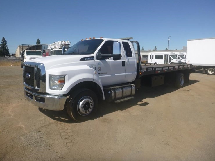 2016-ford-f650-image-1