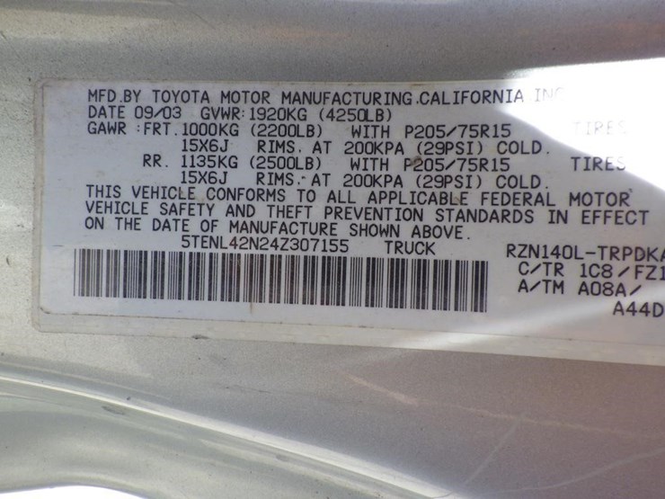 2004-toyota-tacoma-image-14