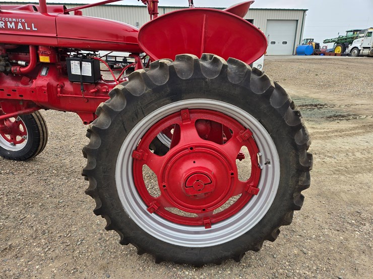 1939-farmall-super-hv-tractor-image-20