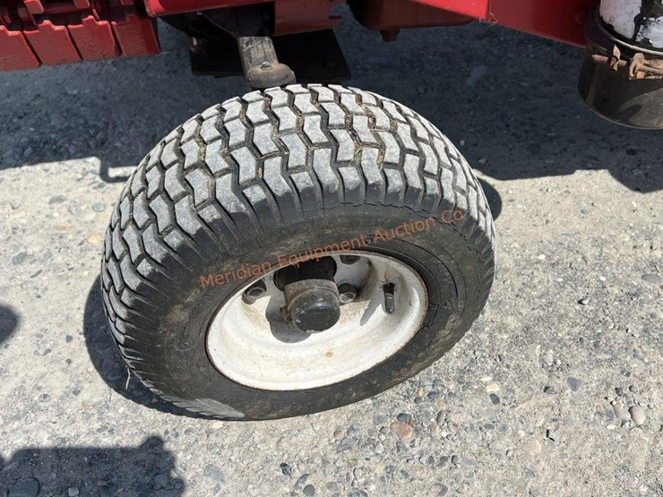 toro-groundsmaster-325d-image-11