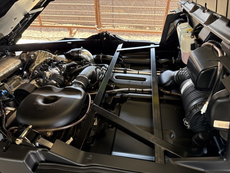 2023-can-am-defender-pro-limited-sxs-image-18