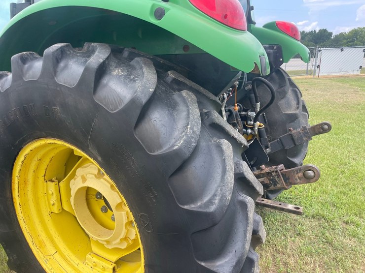 2004-john-deere-5520-image-5